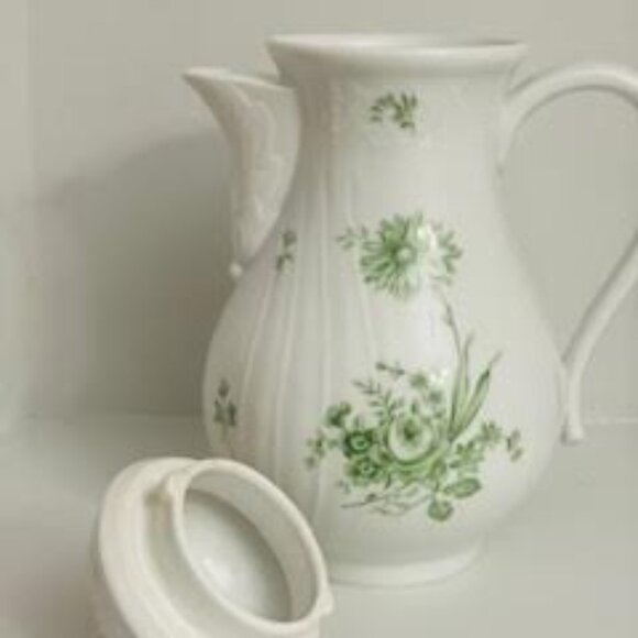 Beautiful Lorenz Hutschenreuther Dresden Tea/Coffee Pot with Lid Vintage Teaware - Picture 4 of 10